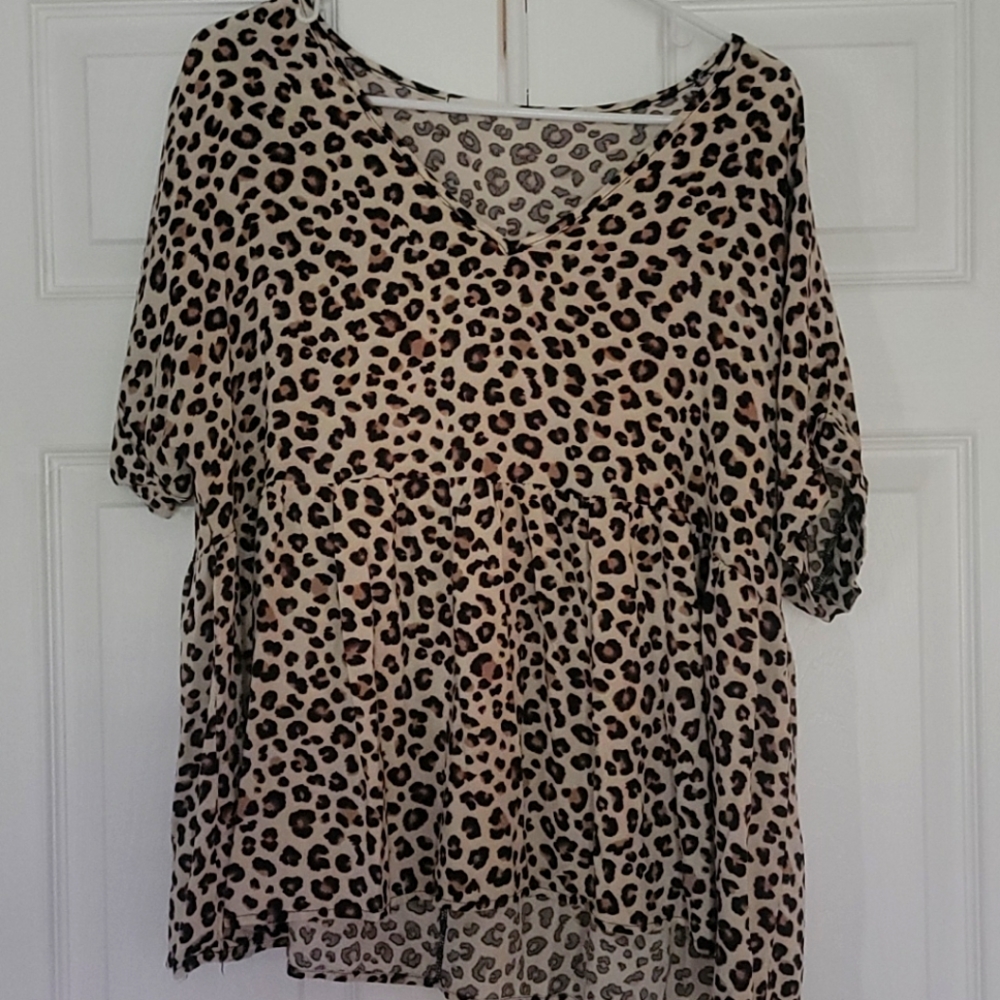 NEW wTags Womens AMAZING Soft One Of A Kind Boutique ENTRO Top.